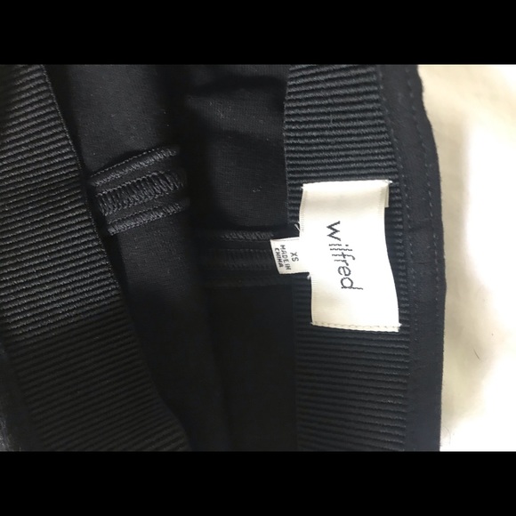 Aritzia pencil skirt - Picture 3 of 3